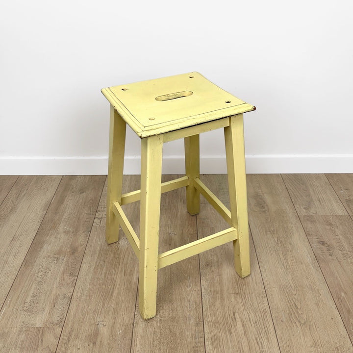 Tabouret d'atelier à fente jaune