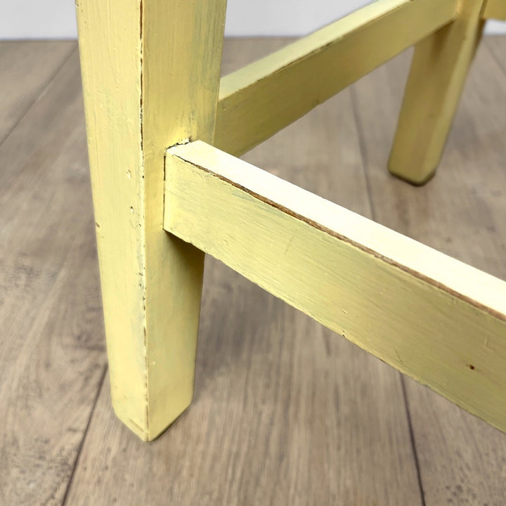 Tabouret d'atelier à fente jaune