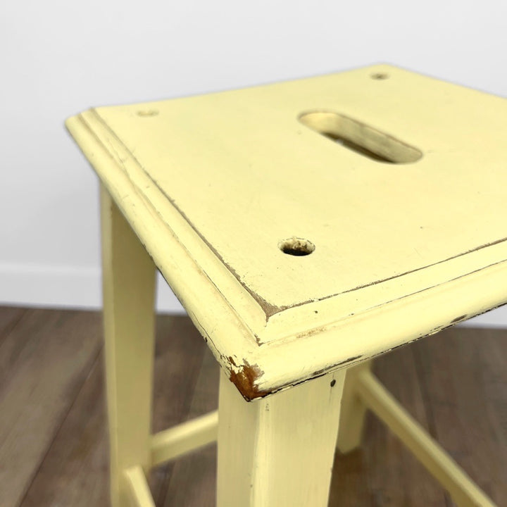 Tabouret d'atelier à fente jaune