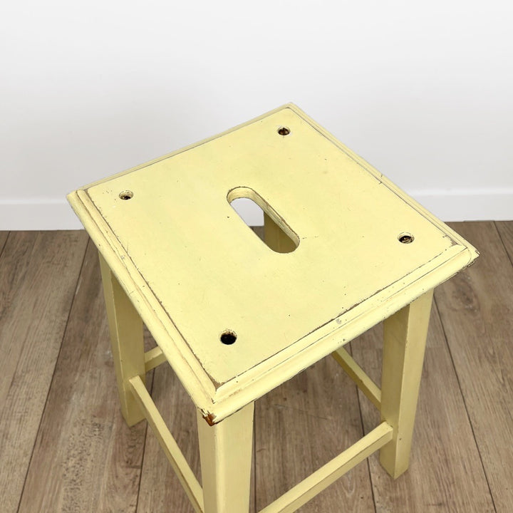 Tabouret d'atelier à fente jaune