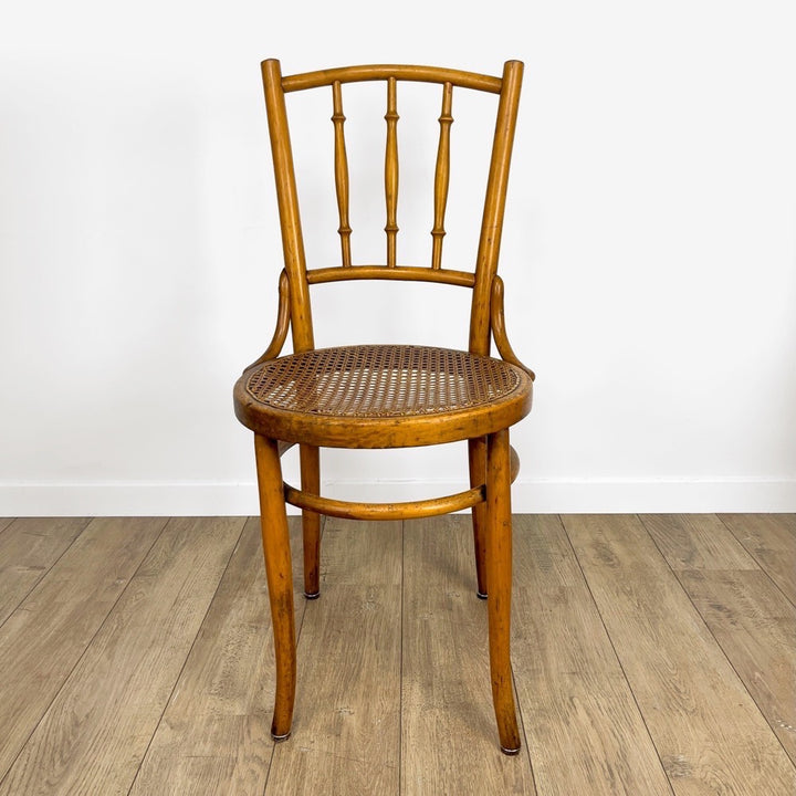 Paire de chaises bistrot cannées Mundus Ungvar Ungarn 1900