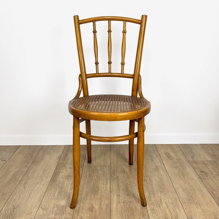 Paire de chaises bistrot cannées Mundus Ungvar Ungarn 1900