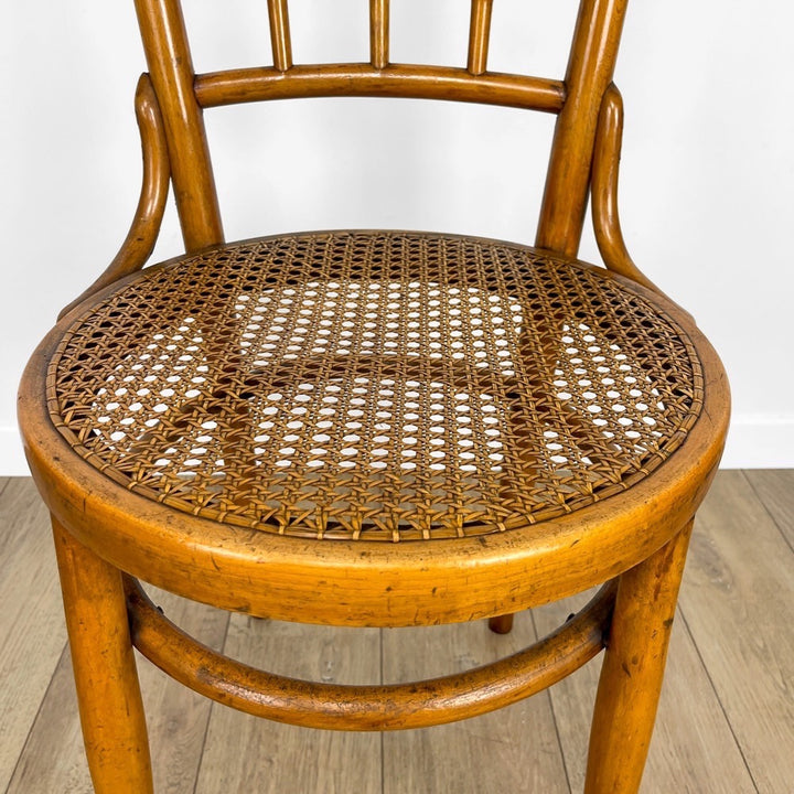 Paire de chaises bistrot cannées Mundus Ungvar Ungarn 1900
