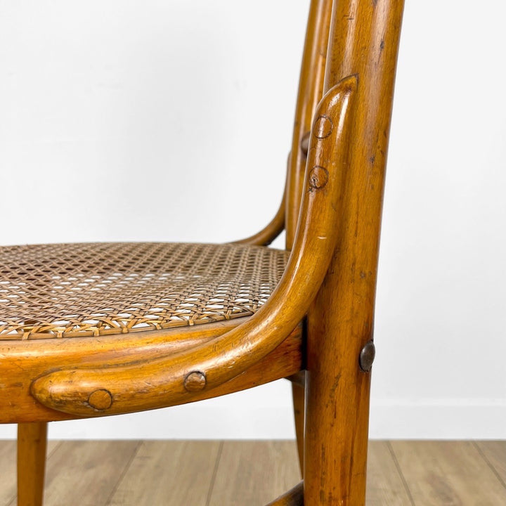Paire de chaises bistrot cannées Mundus Ungvar Ungarn 1900