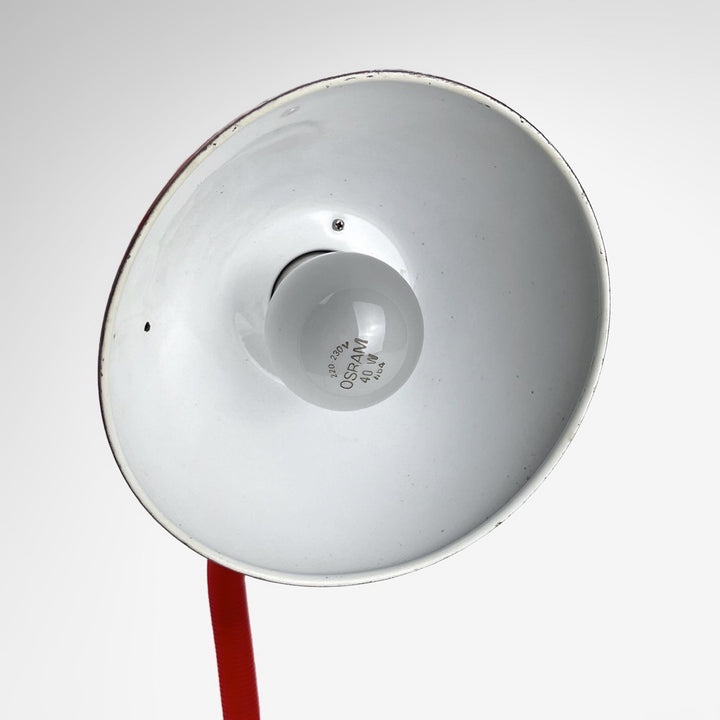 Lampe de bureau monochrome rouge vintage