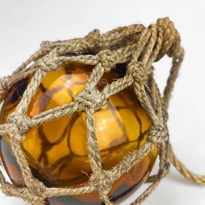 Ancienne boule de chalut verre ambré et corde
