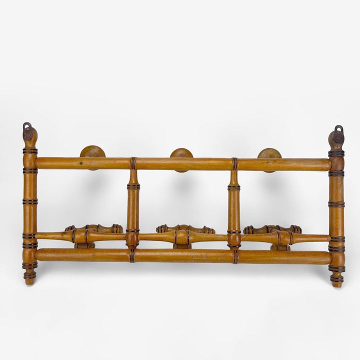Ancien porte-manteaux en cadre à patères fixes et mobiles