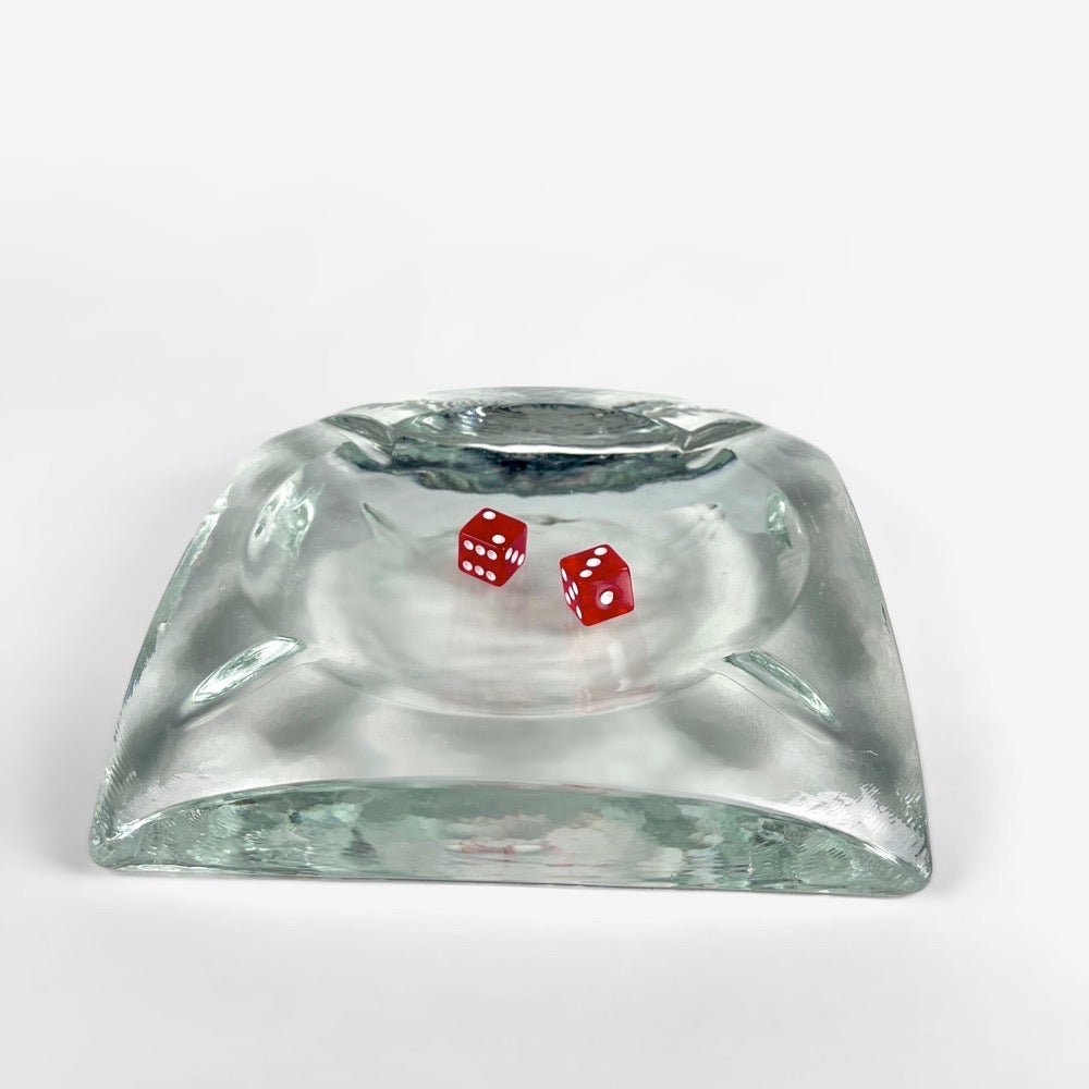 Grand cendrier design en verre épais plissé