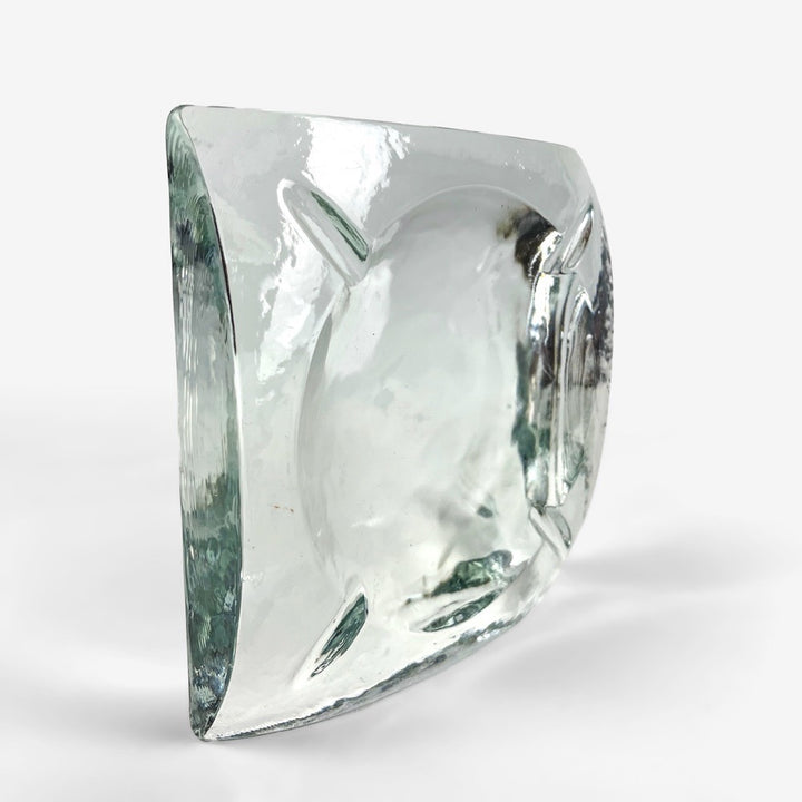 Grand cendrier design en verre épais plissé