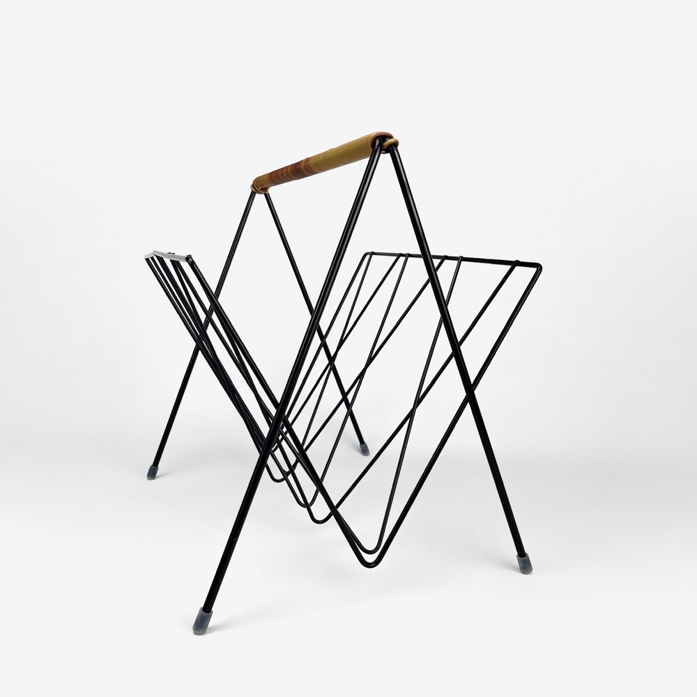 Porte-revues graphique métal et scoubidou années 60