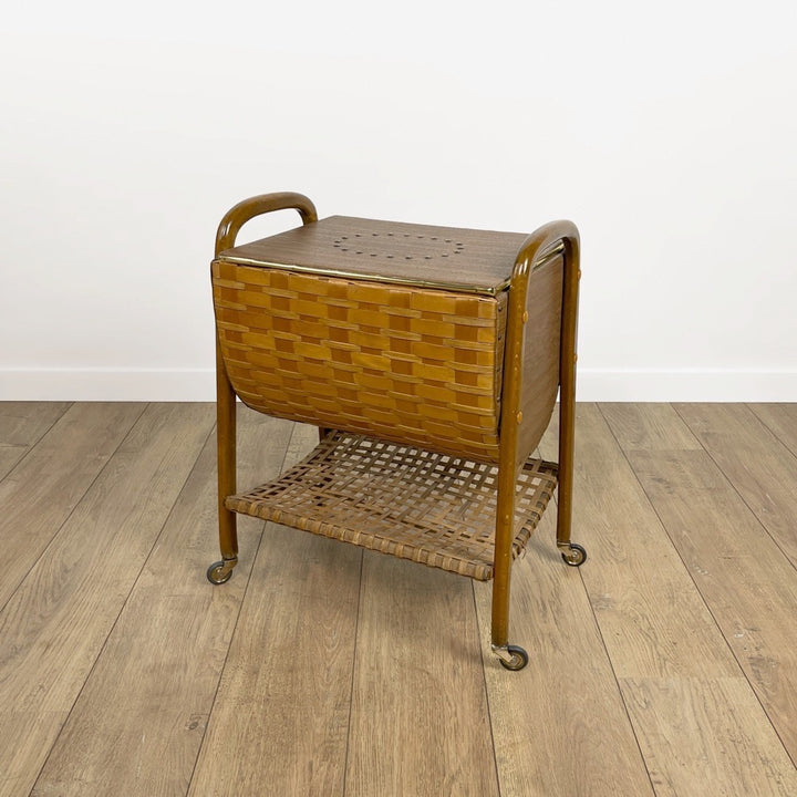 Travailleuse bois et éclisse de rotin vintage