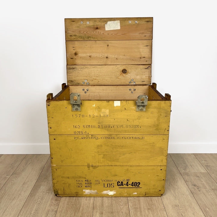 Ancienne caisse de transport pour explosifs années 80